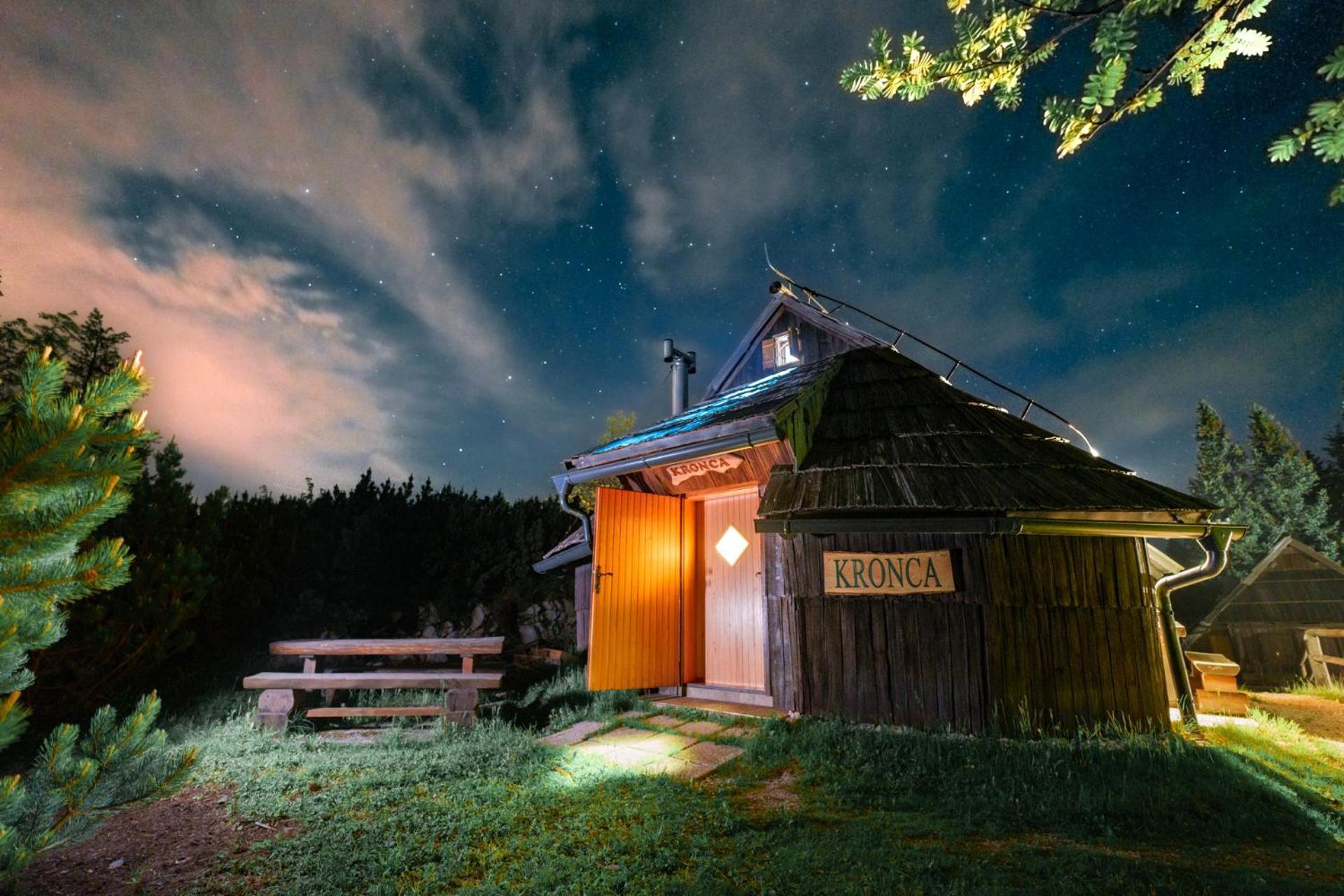 Koca Kronca - Velika Planina Stahovica Dış mekan fotoğraf